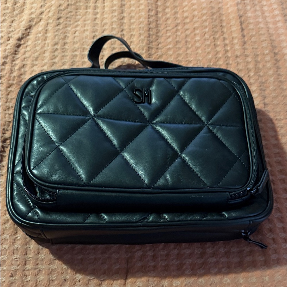 Steve Madden quilted travel bag